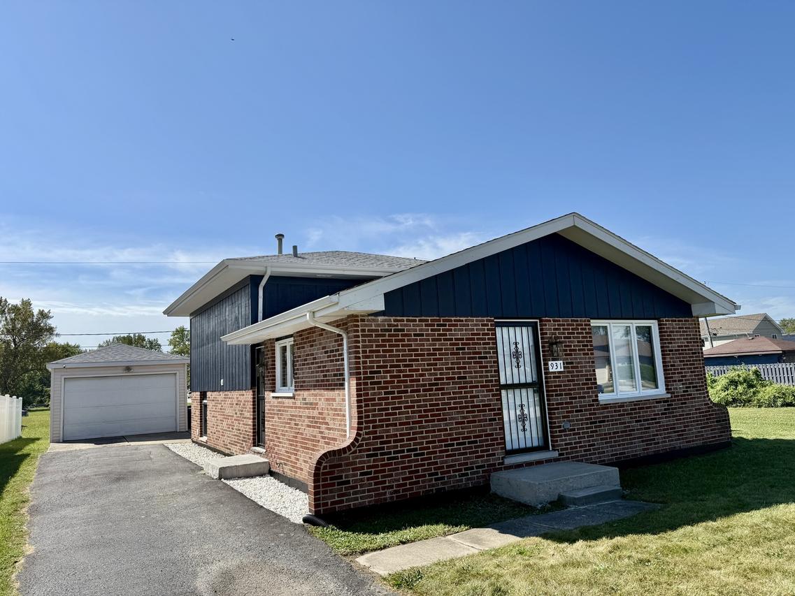 931 Miller Pl., Phoenix, IL 60426