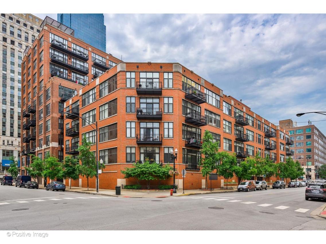 333 W Hubbard St. #701, Chicago, IL 60654
