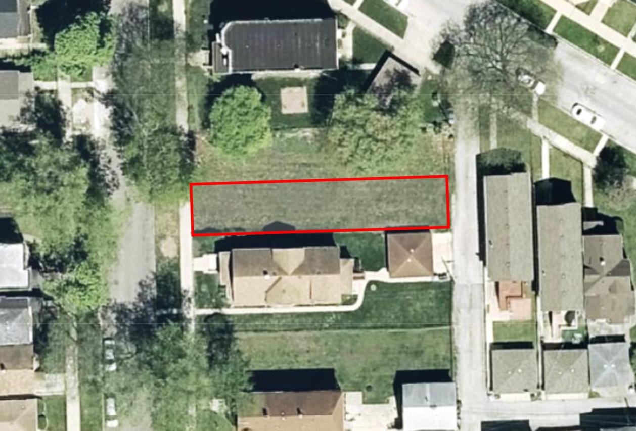 9413 S Champlain Ave., Chicago, IL 60619