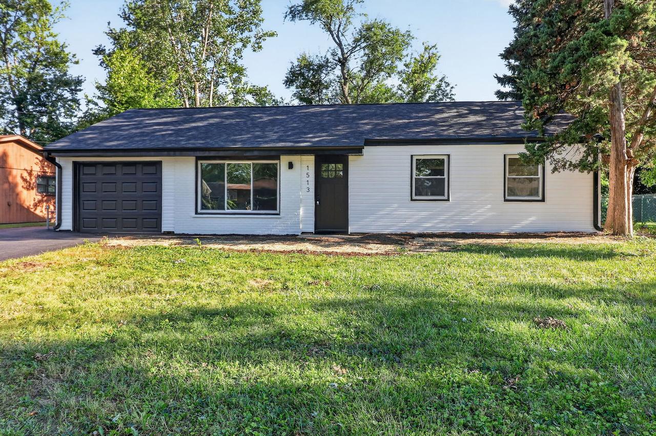 1513 77th St., Darien, IL 60561