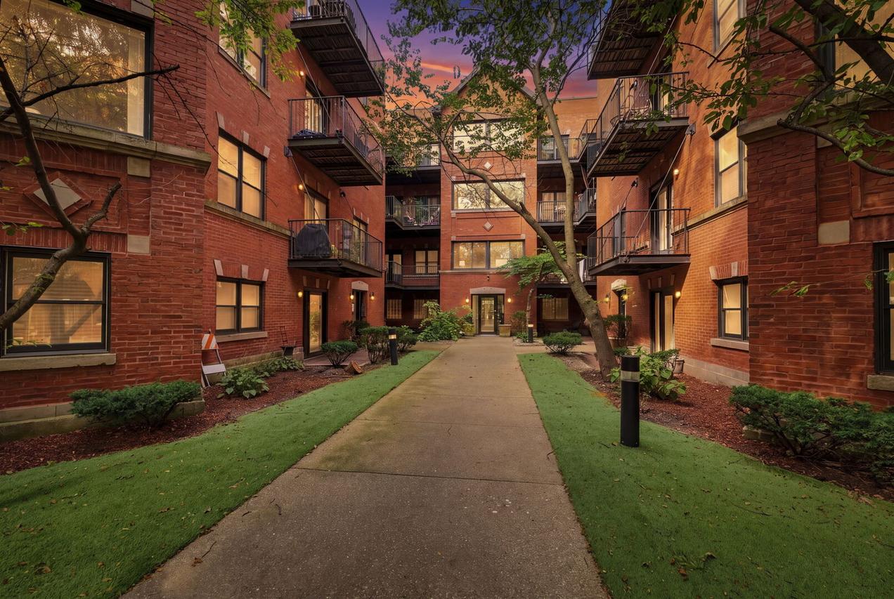 5944 S King Dr. #1E, Chicago, IL 60637