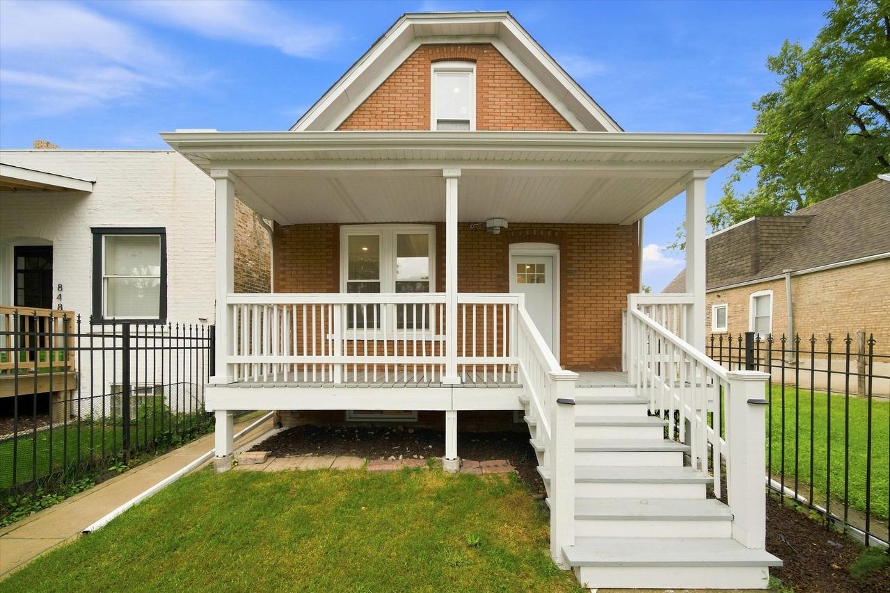 852 N Trumbull Ave., Chicago, IL 60651