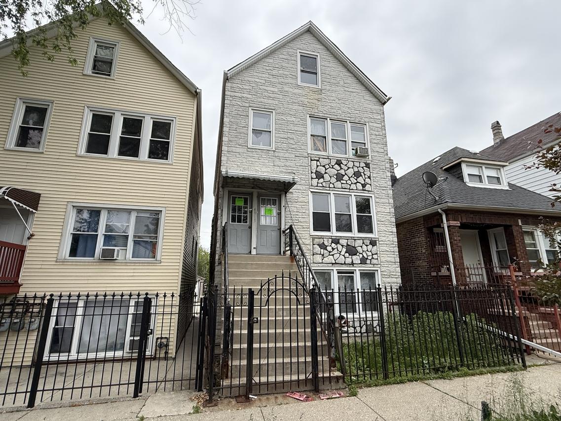 4815 S Winchester Ave., Chicago, IL 60609