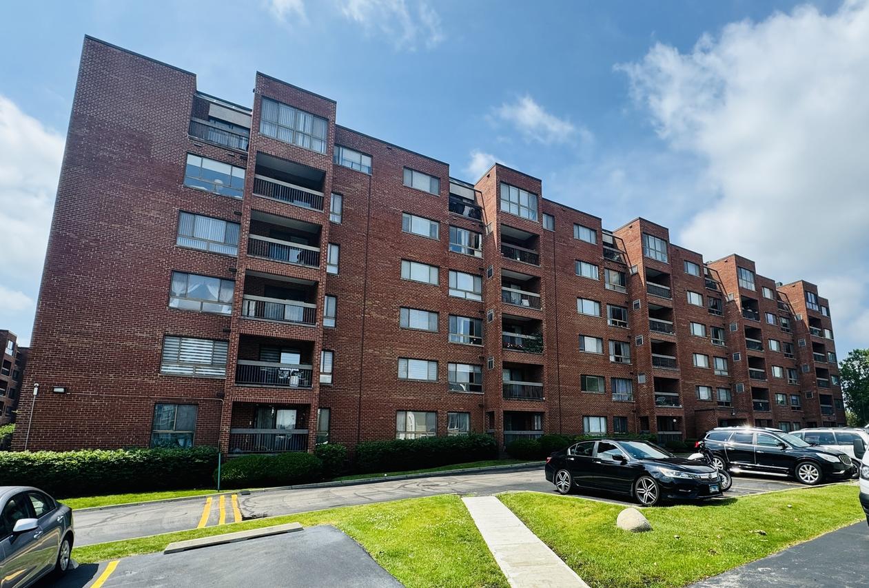 701 Forum Sq. #210, Glenview, IL 60025
