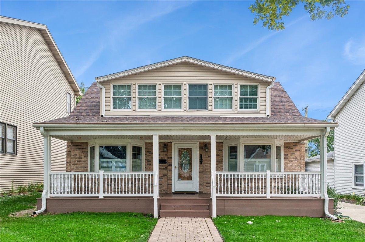 9809 S 54th Ave., Oak Lawn, IL 60453