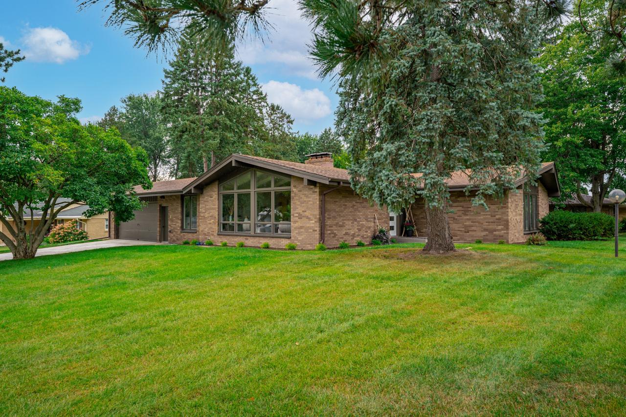 5075 Welsh Rd., Rockford, IL 61107