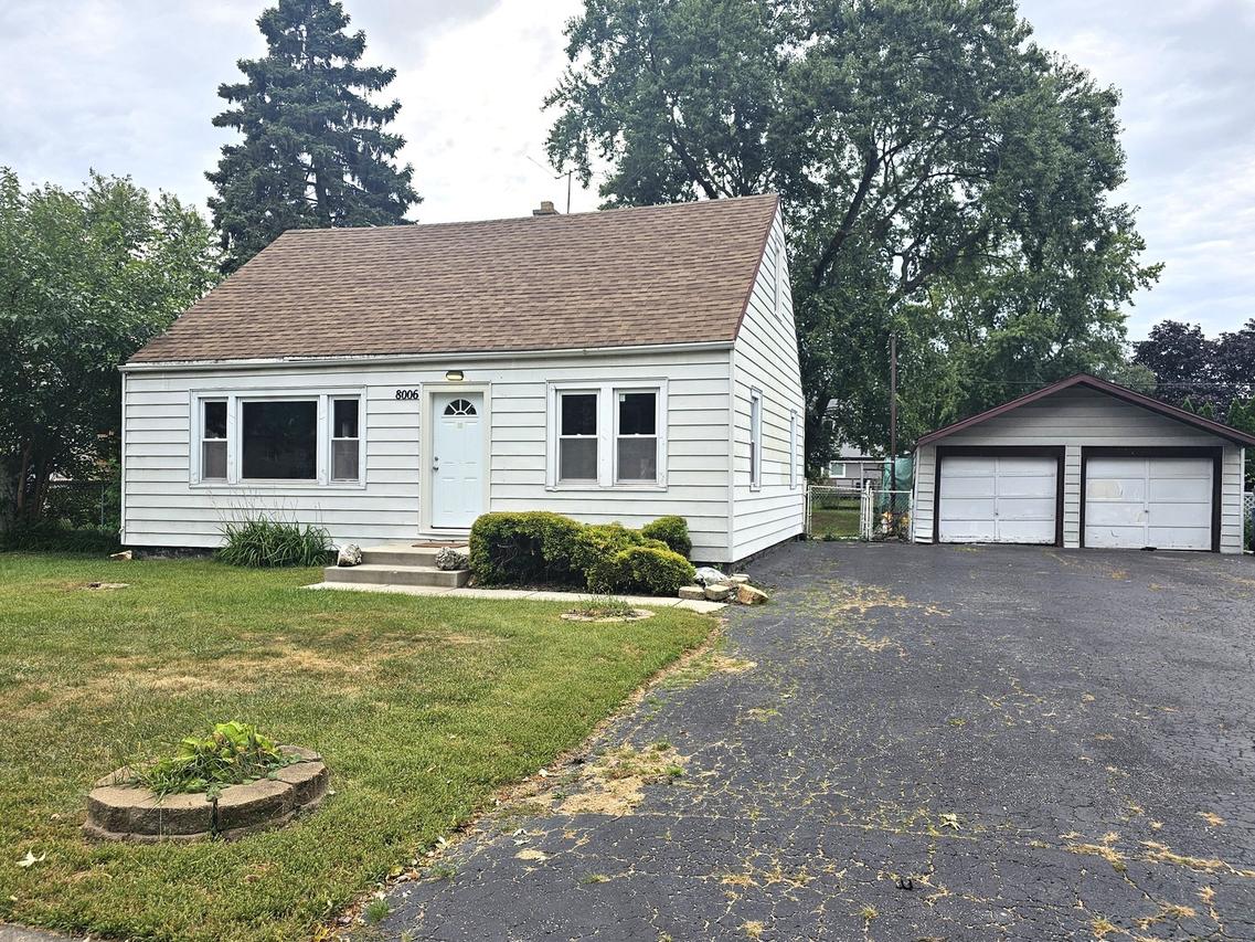 8006 Long Ave., Burbank, IL 60459