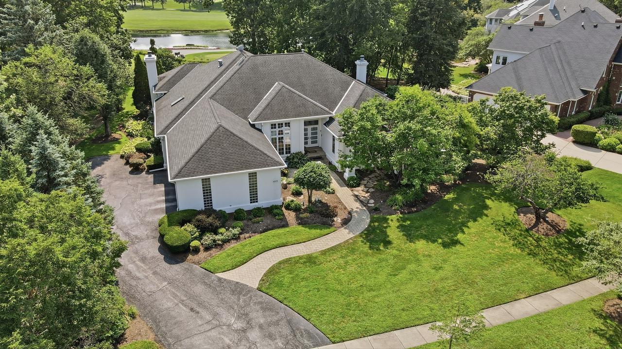 4202 Royal Fox Dr., St. Charles, IL 60174