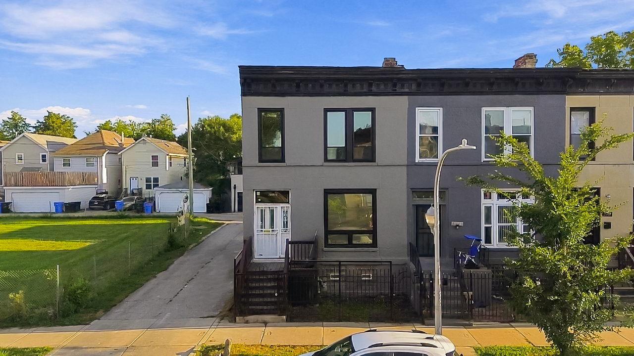 2739 W Maypole Ave., Chicago, IL 60612