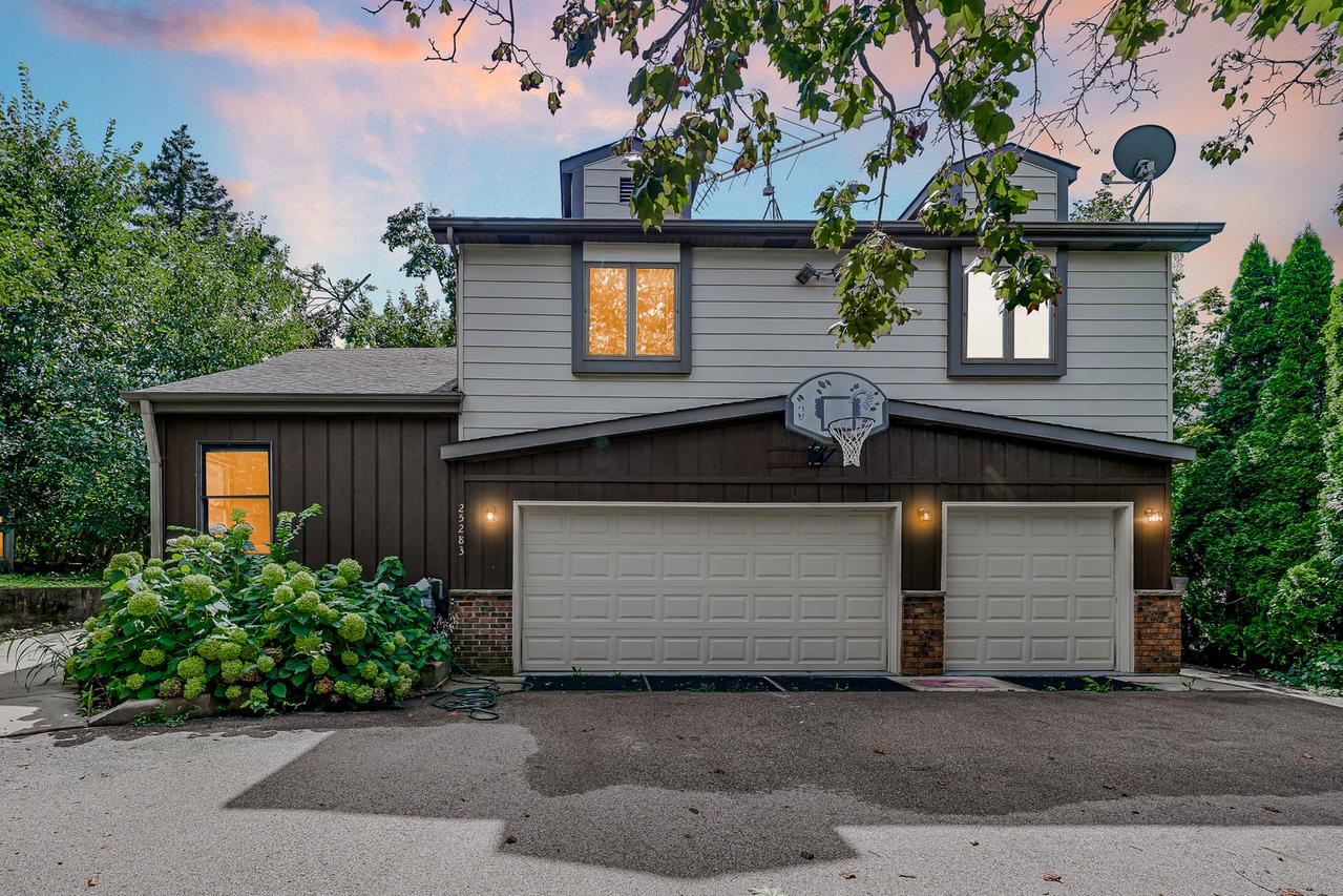 25283 W Timber Ln., Lake Villa, IL 60046