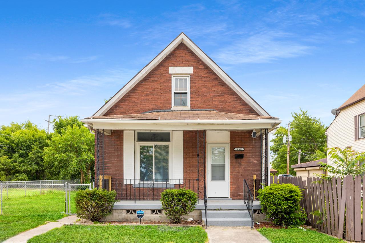 15 155th St., Calumet City, IL 60409