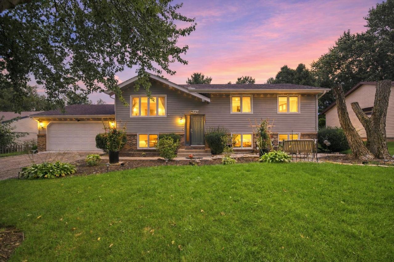 3239 Youngfield Dr., Rockford, IL 61114