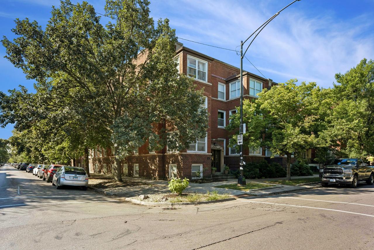 4546 N Troy St. #3, Chicago, IL 60625