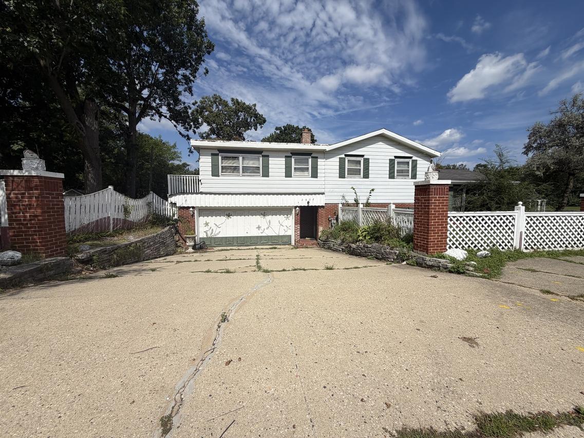 2802 18th Pl., North Chicago, IL 60064