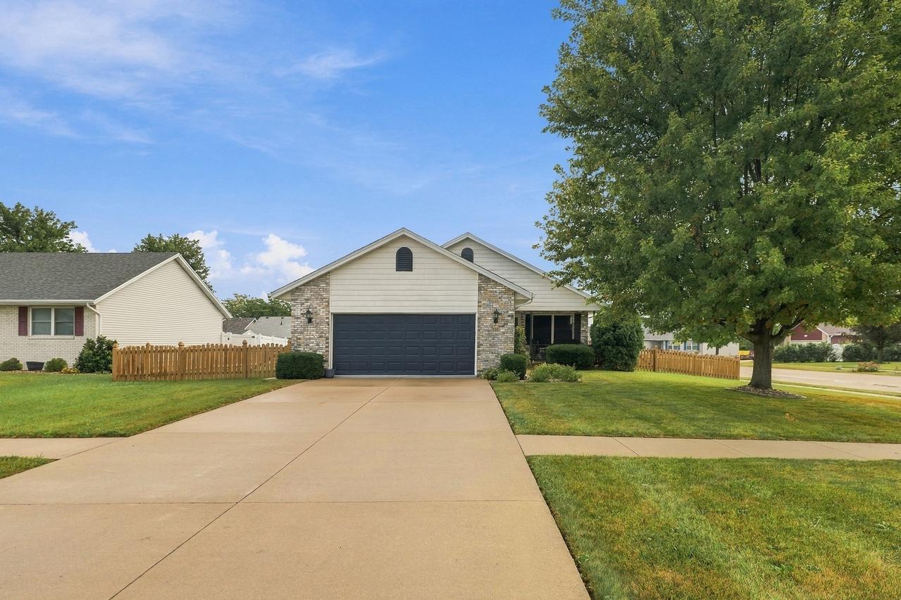 136 N Van Buren Ave., Bradley, IL 60915