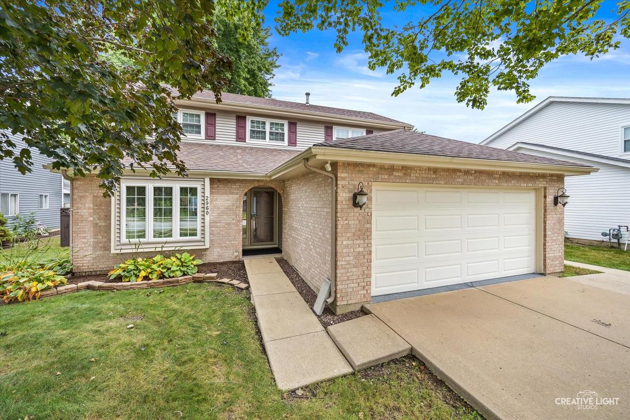 2960 Middlebury Ct., Aurora, IL 60504