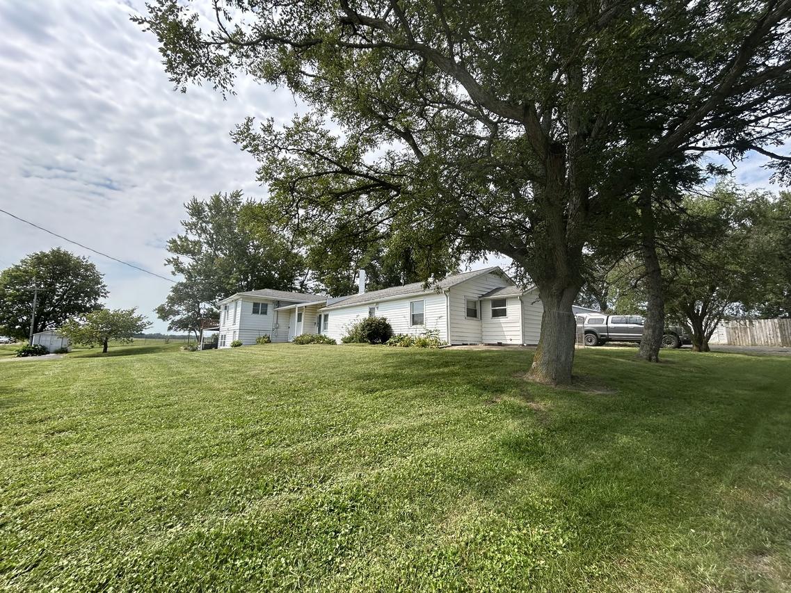 18527 Poland Rd., Danville, IL 61834