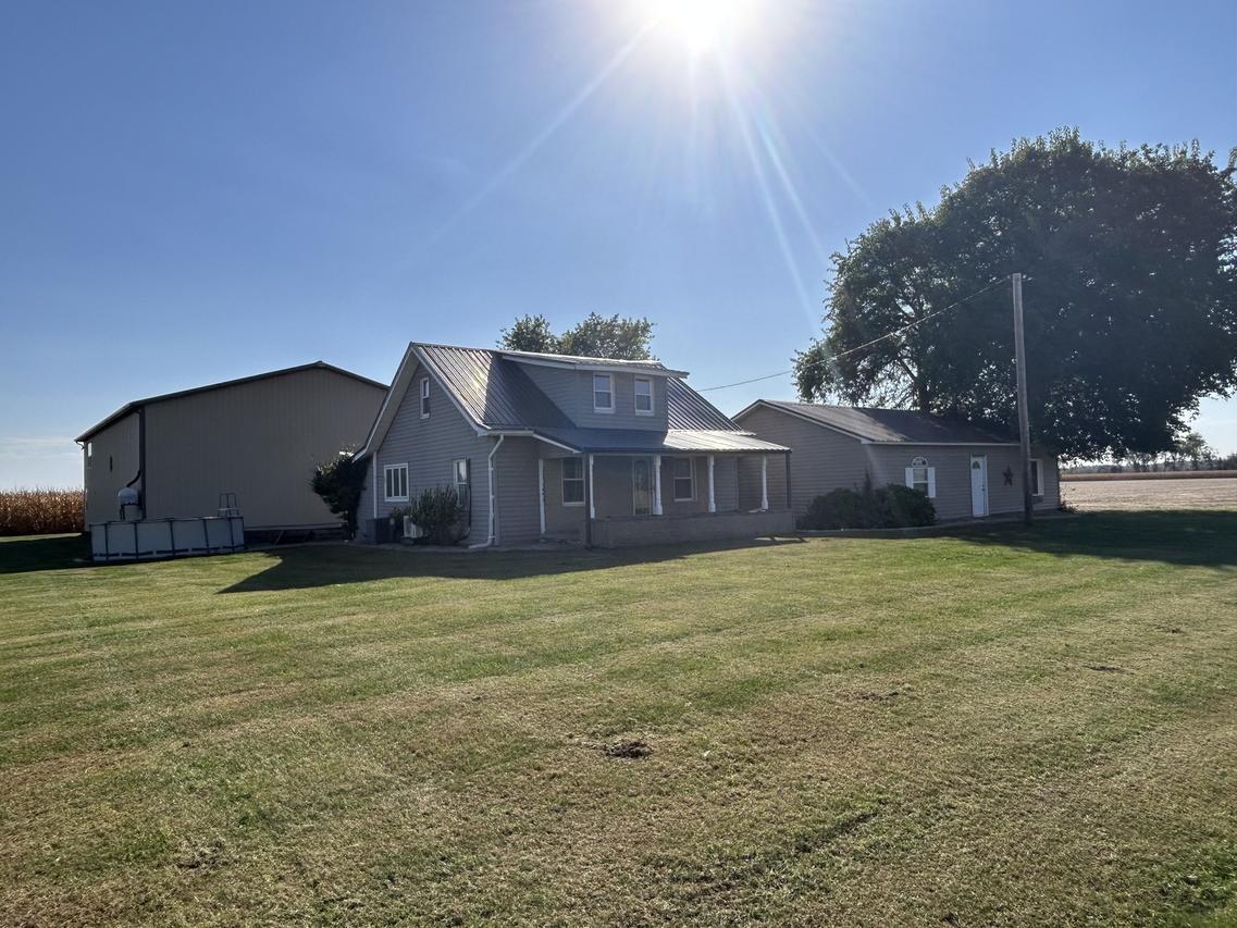 11014 E 1500 North Rd., Fairmount, IL 61841
