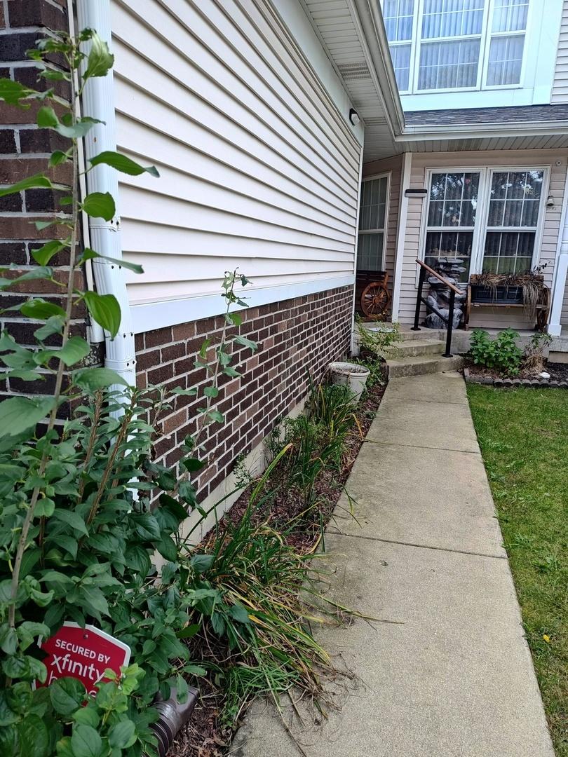 1503 Ashley Ct., Woodstock, IL 60098