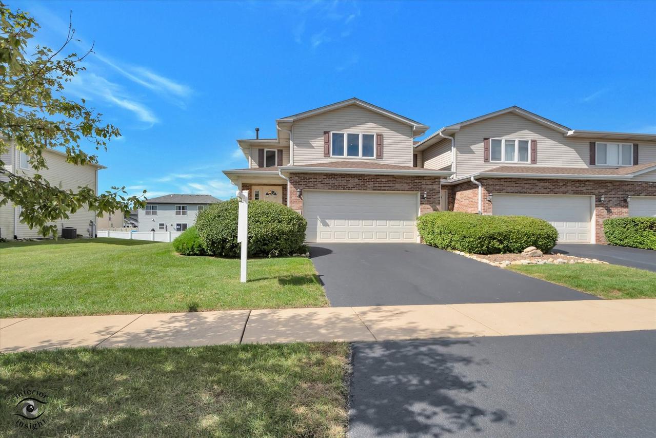 1390 Somerset Dr., Beecher, IL 60401