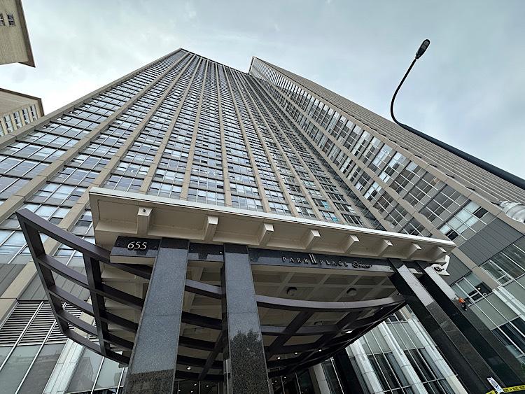 655 W Irving Park Rd. #1007, Chicago, IL 60613