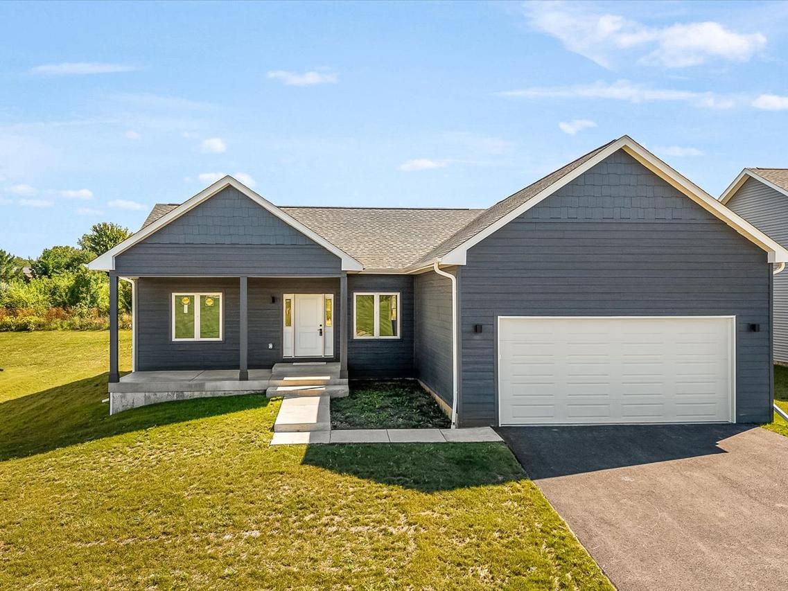 8531 Blue River Rd., Rockford, IL 61107