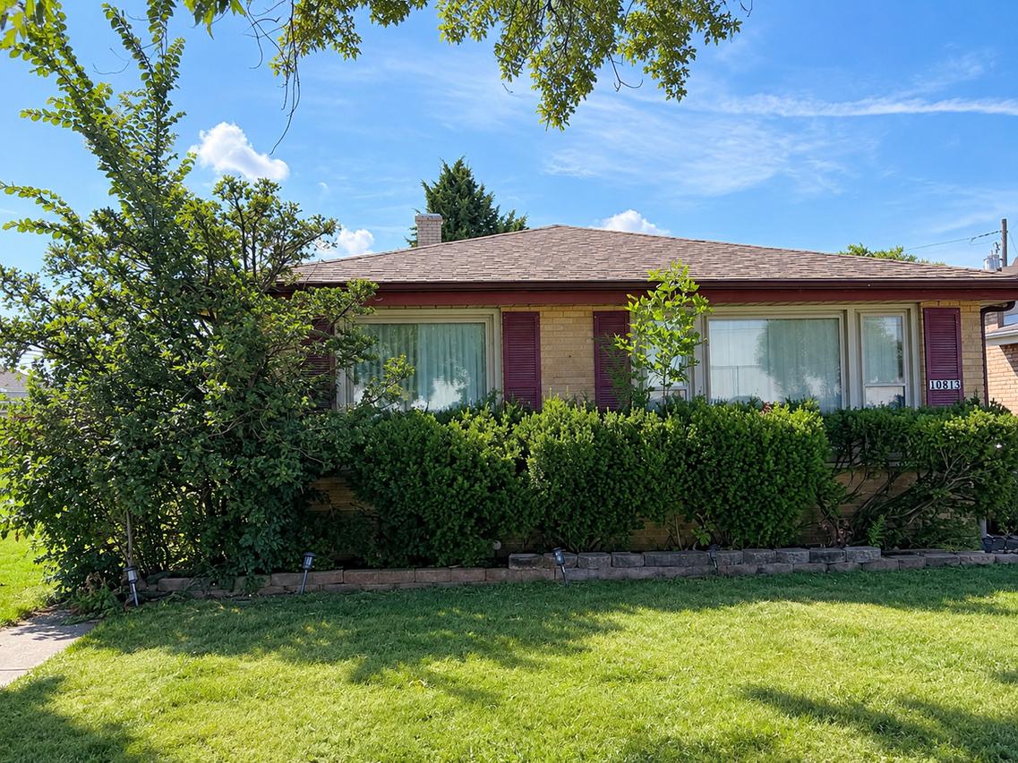 10813 Belmont Ave., Melrose Park, IL 60164