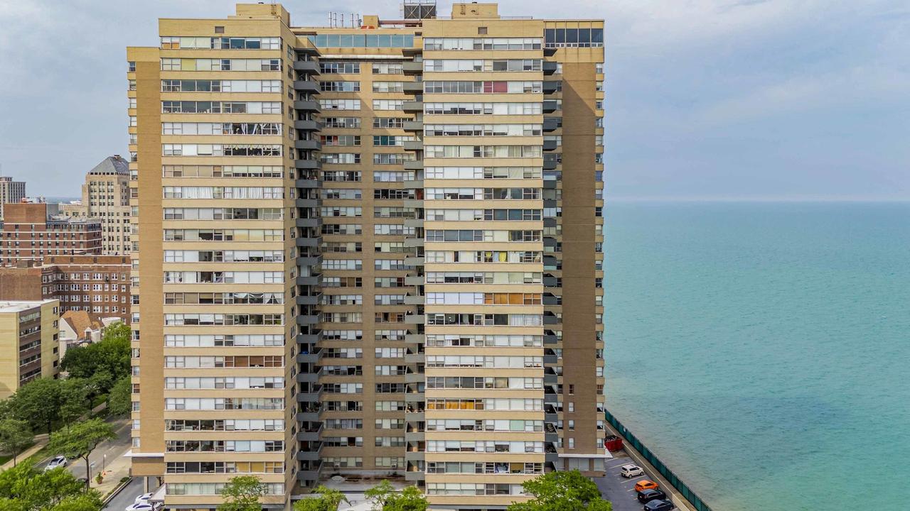 6301 N Sheridan Rd. #19F, Chicago, IL 60660