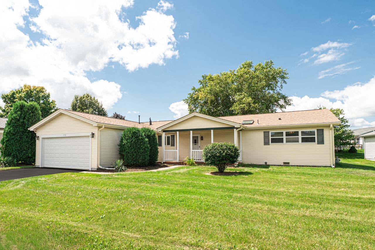 332 Palomino Ct., Grayslake, IL 60030