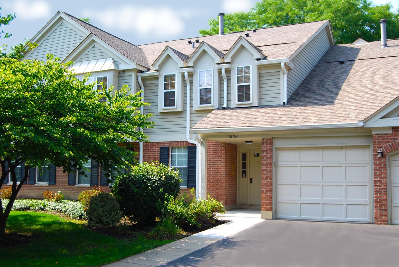 1602 Brittany Ct. #D1, Wheeling, IL 60090