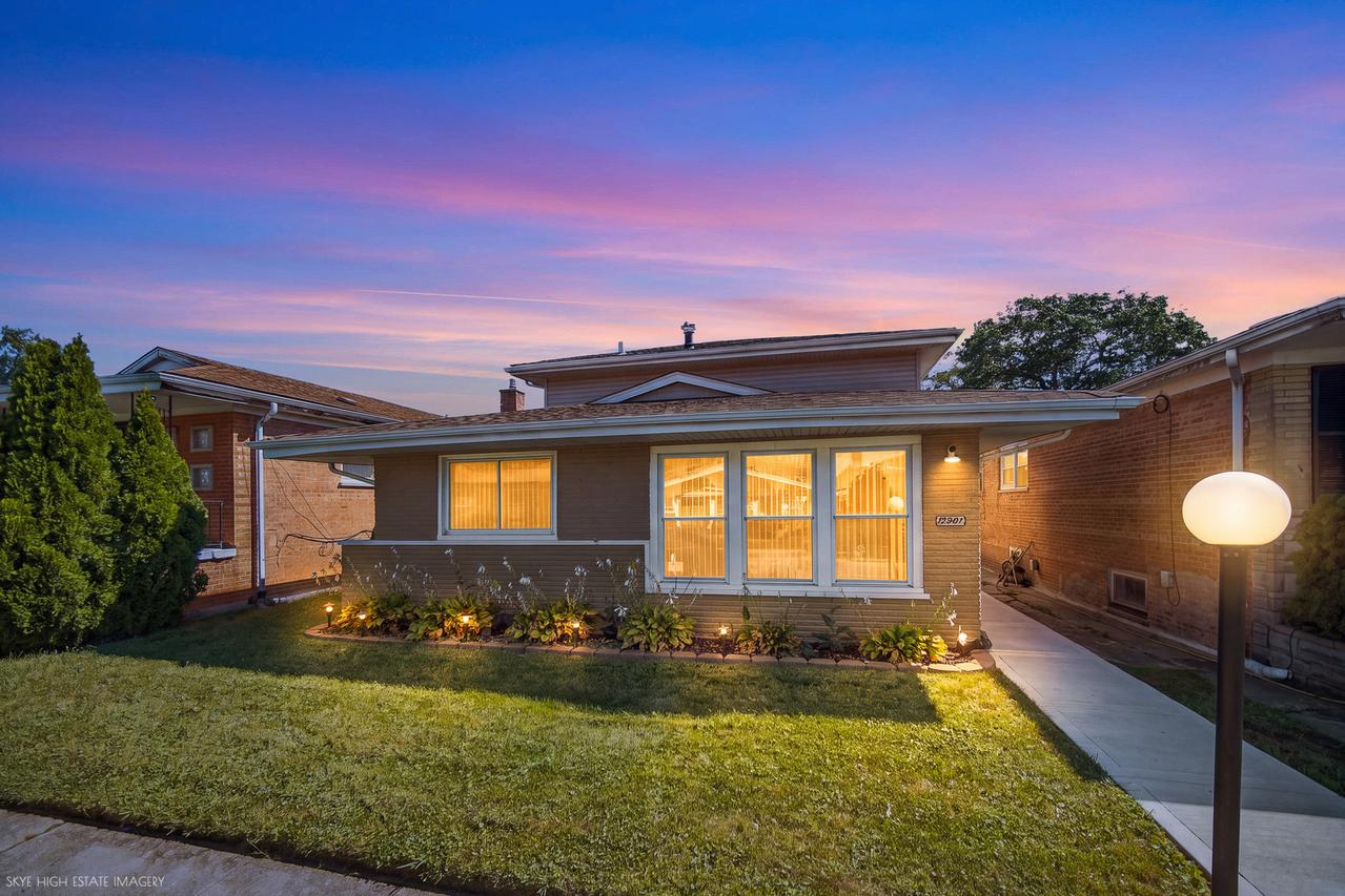 12901 S Carpenter St., Calumet Park, IL 60827