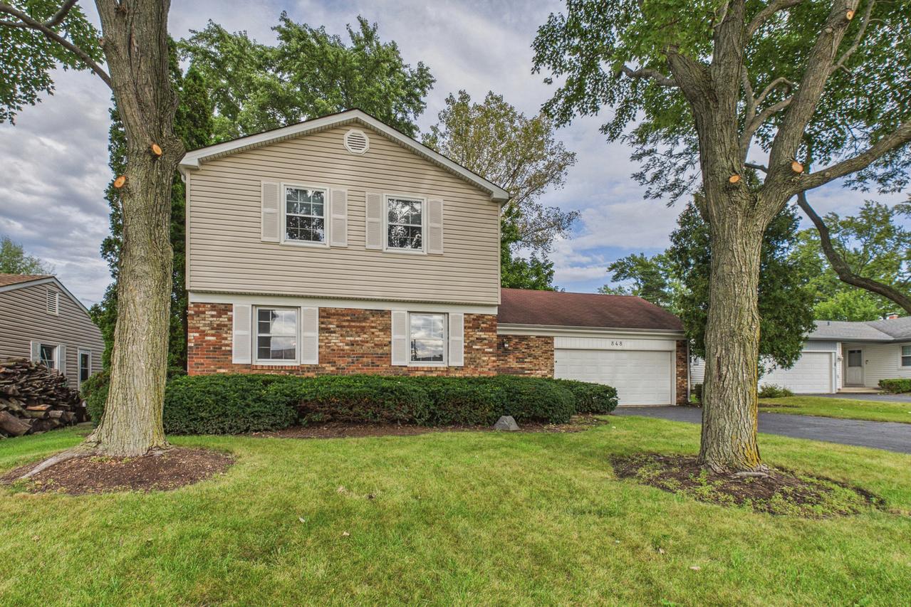 848 Clohesey Dr., Buffalo Grove, IL 60089