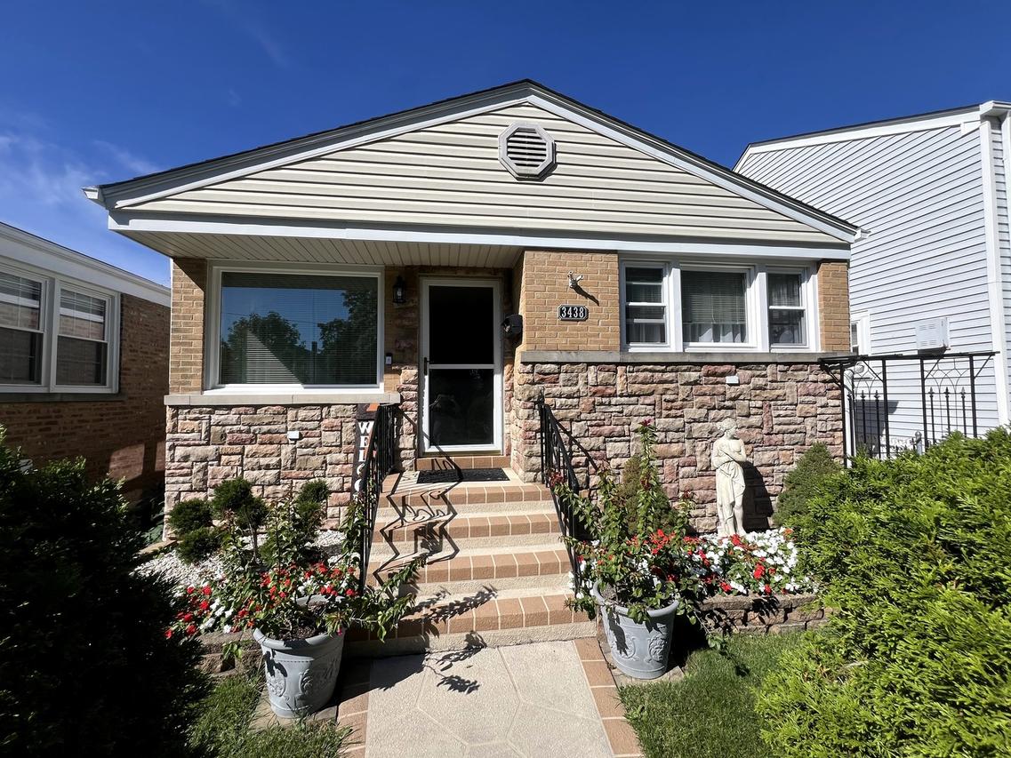 3438 N Oriole Ave., Chicago, IL 60634