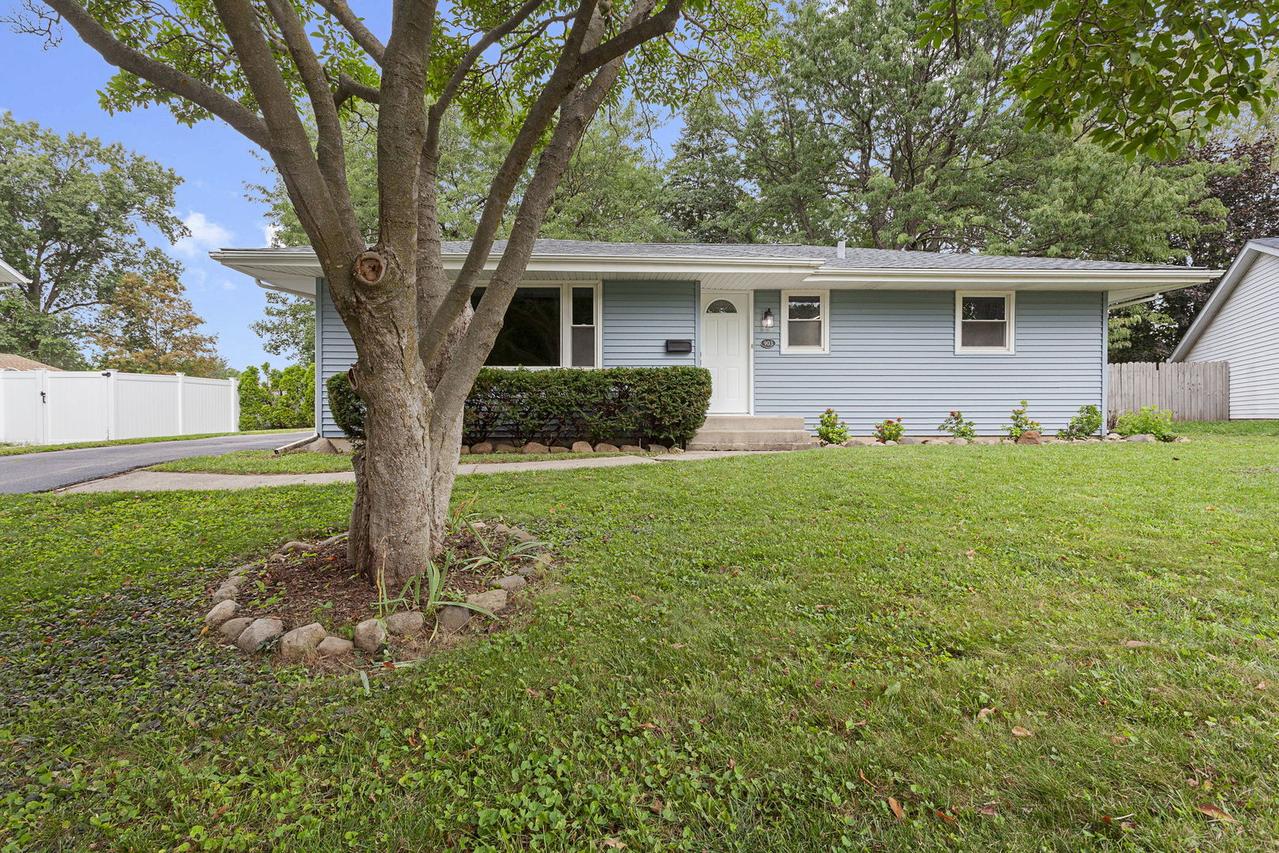 903 W 10th St., Belvidere, IL 61008