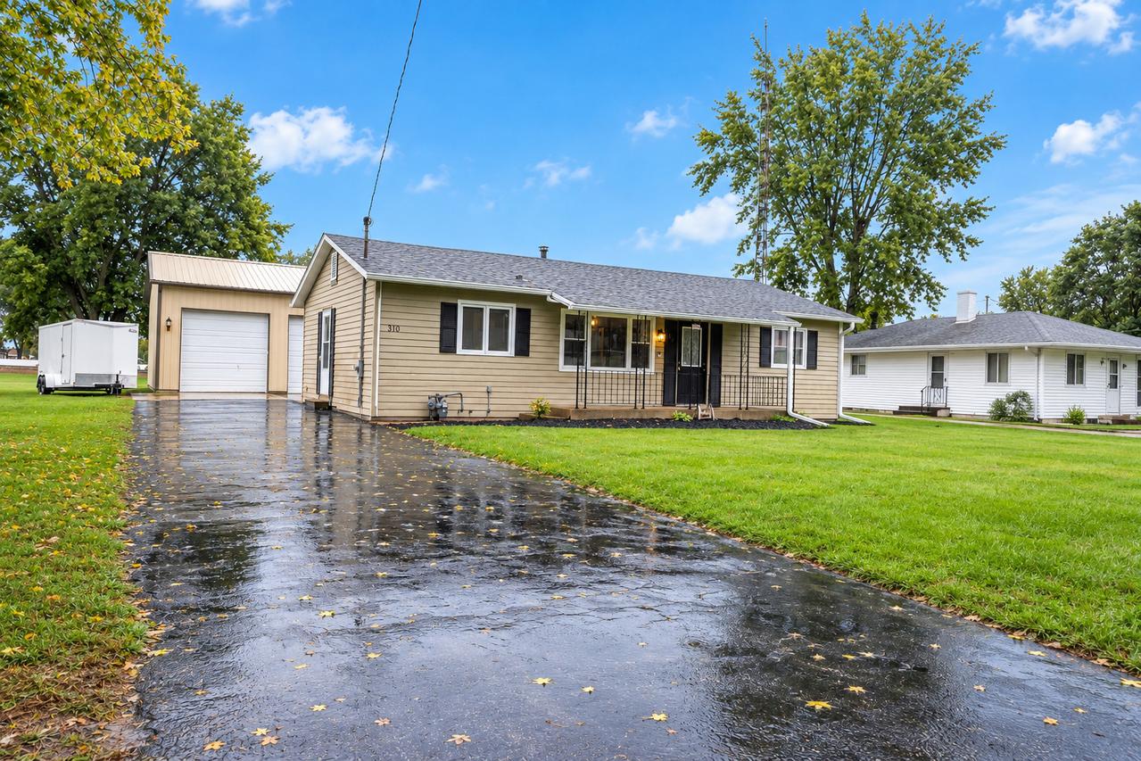 310 Water St., Earlville, IL 60518