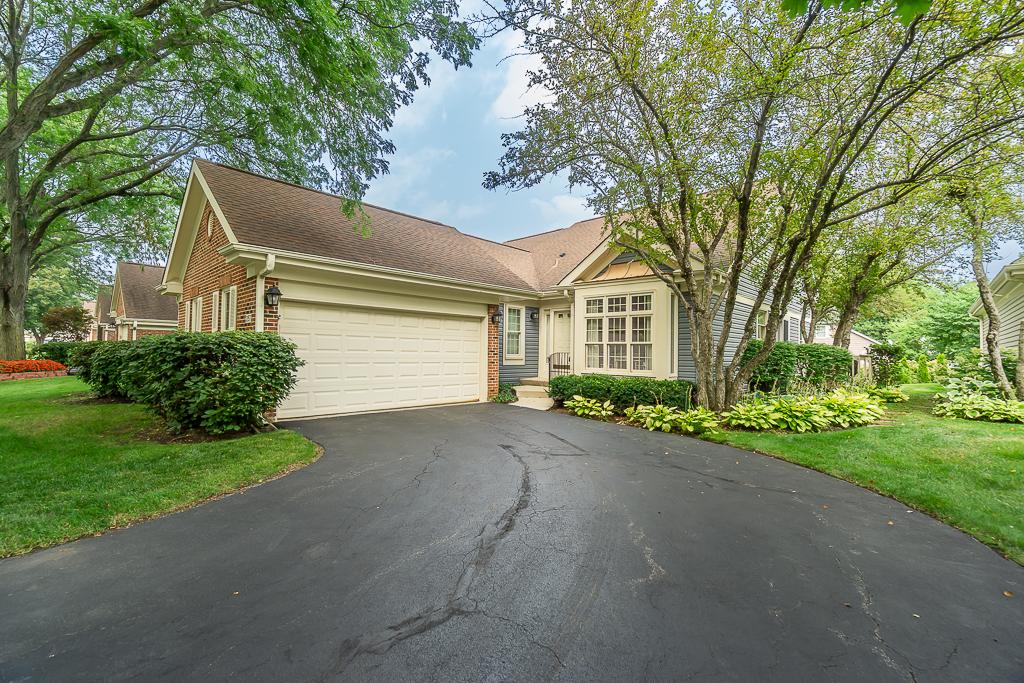 2157 N Lake Shore Cir., Arlington Heights, IL 60004