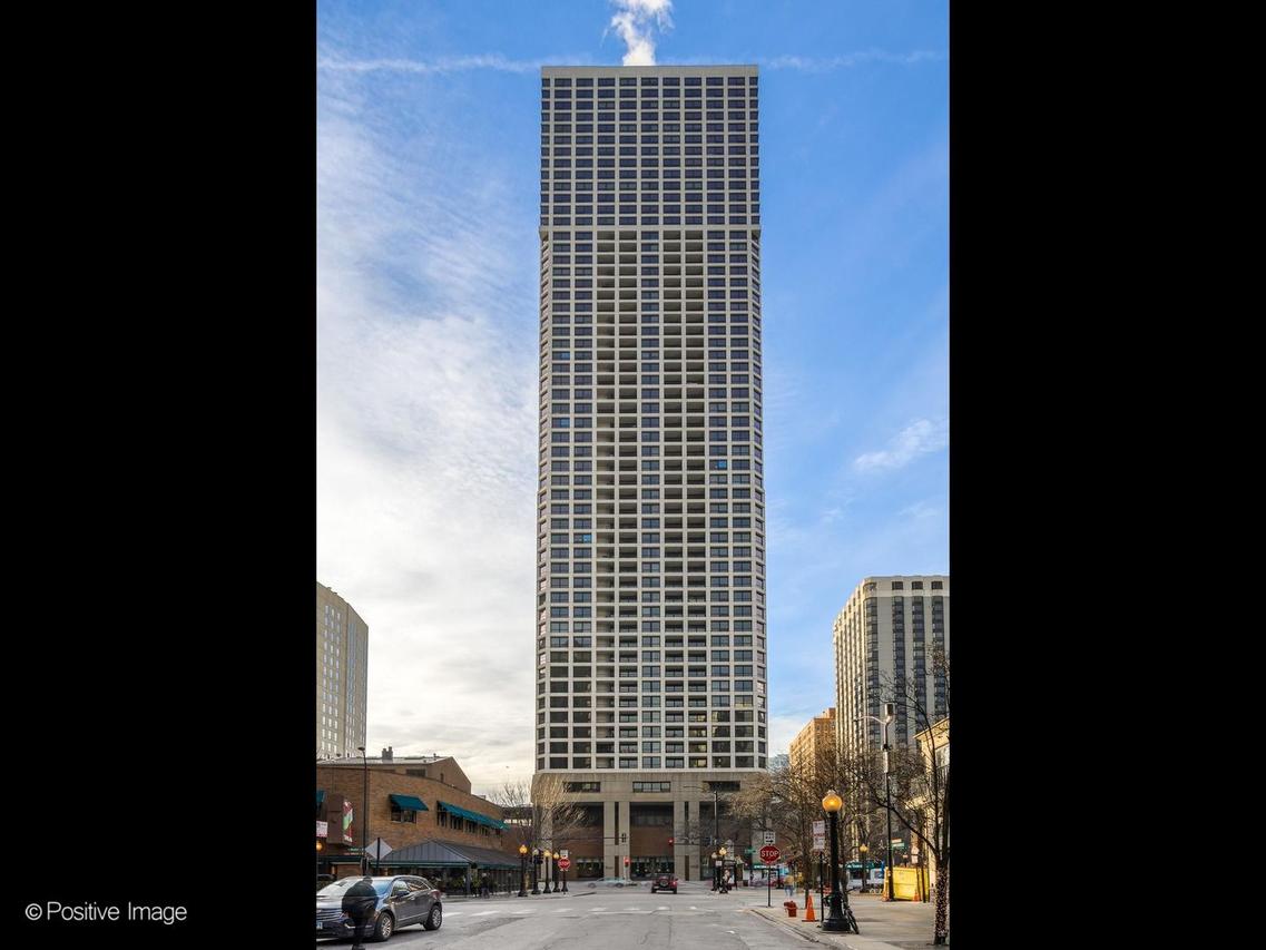 1030 N State St. #29J, Chicago, IL 60610