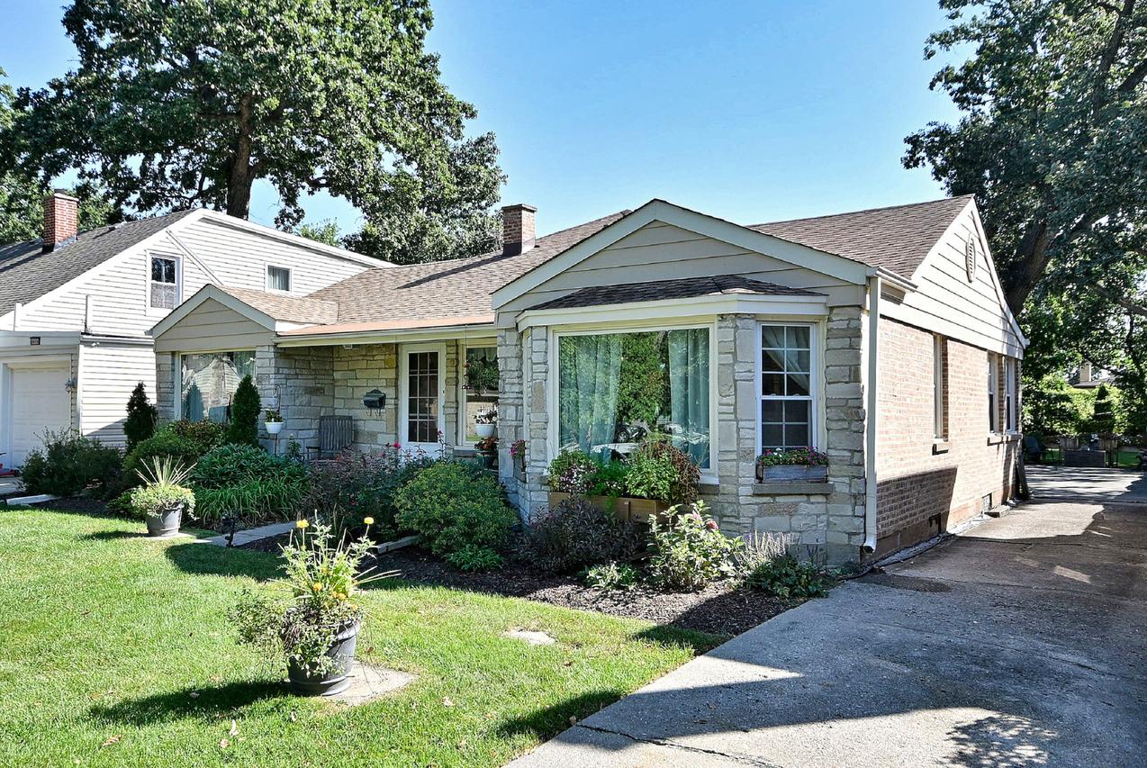 2407 Forest View Ave., River Grove, IL 60171
