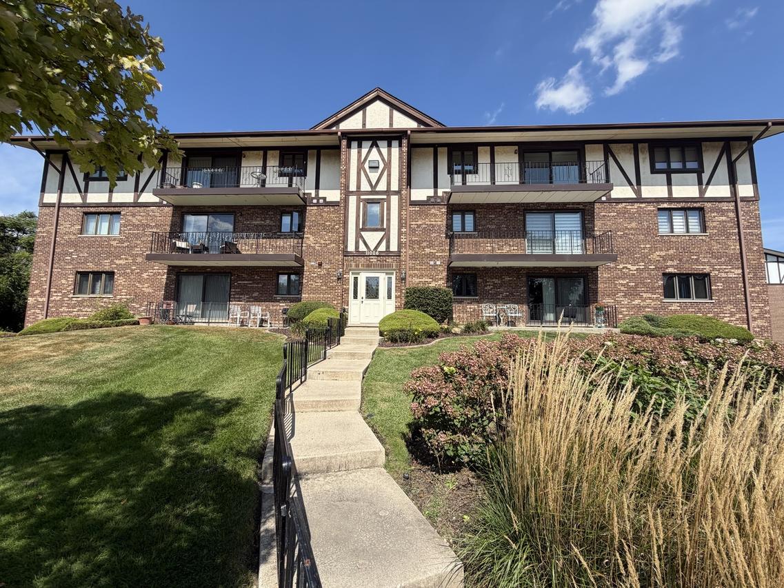 11006 S Theresa Cir. #3B, Palos Hills, IL 60465