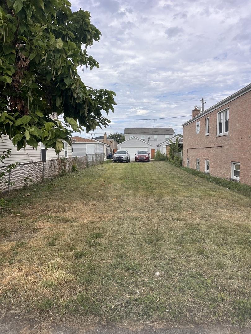 7506 W 64th St., Summit, IL 60501