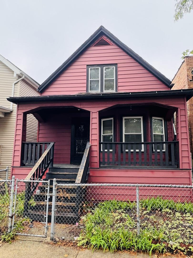 4934 W Iowa St., Chicago, IL 60651