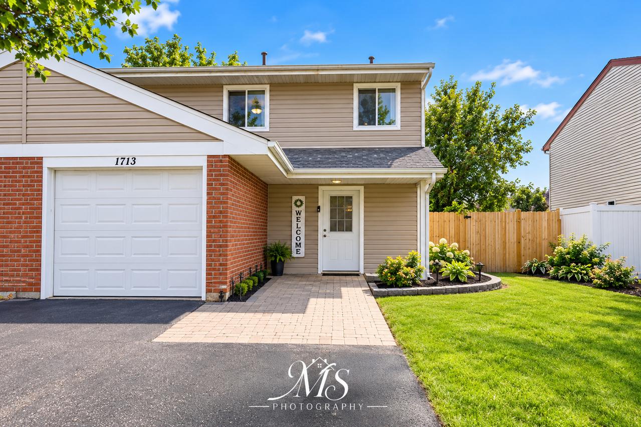 1713 Fulton Ln., Hanover Park, IL 60133