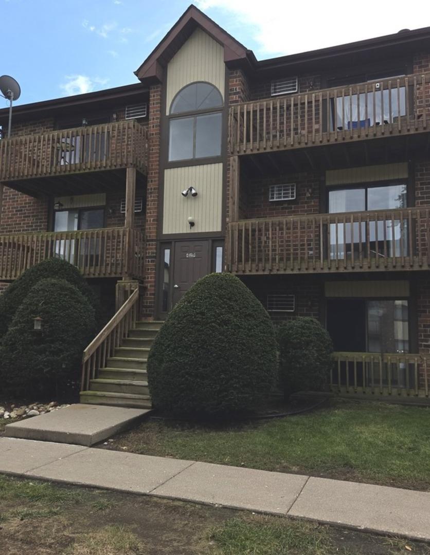 429 Berkshire Dr. #21, Crystal Lake, IL 60014