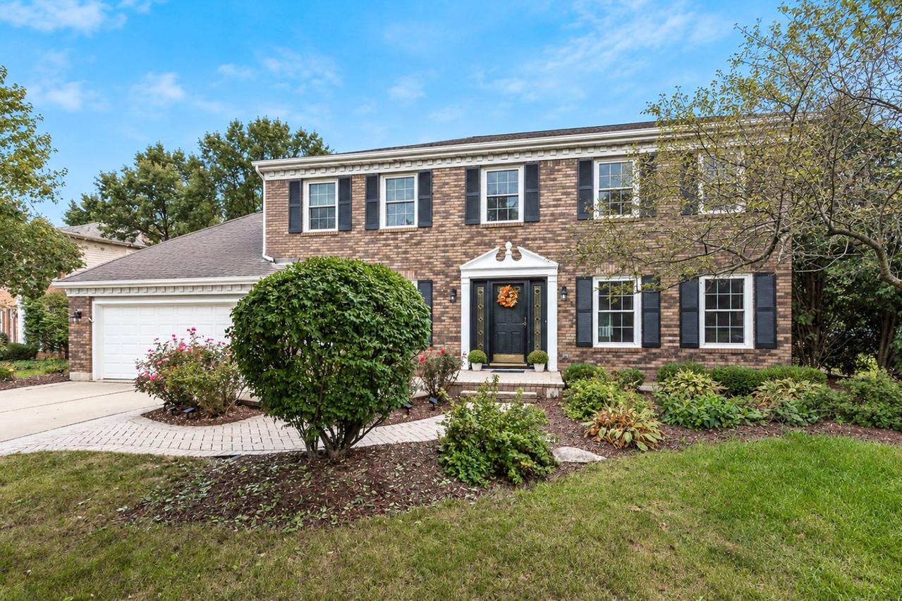 718 Raintree Dr., Naperville, IL 60540