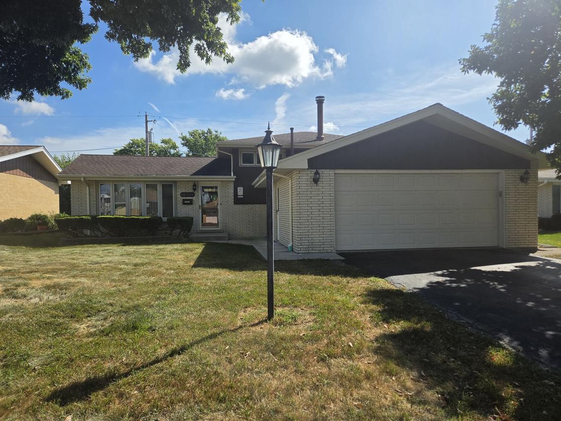 10715 S Nordica Ave., Worth, IL 60482