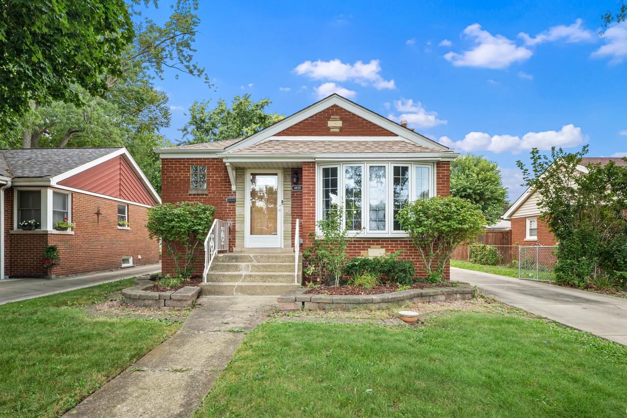 4838 W 97th Pl., Oak Lawn, IL 60453
