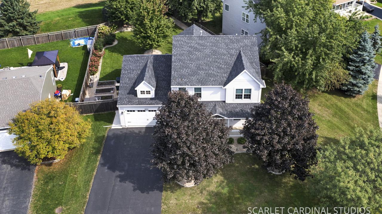 400 Kensington Dr., Oswego, IL 60543