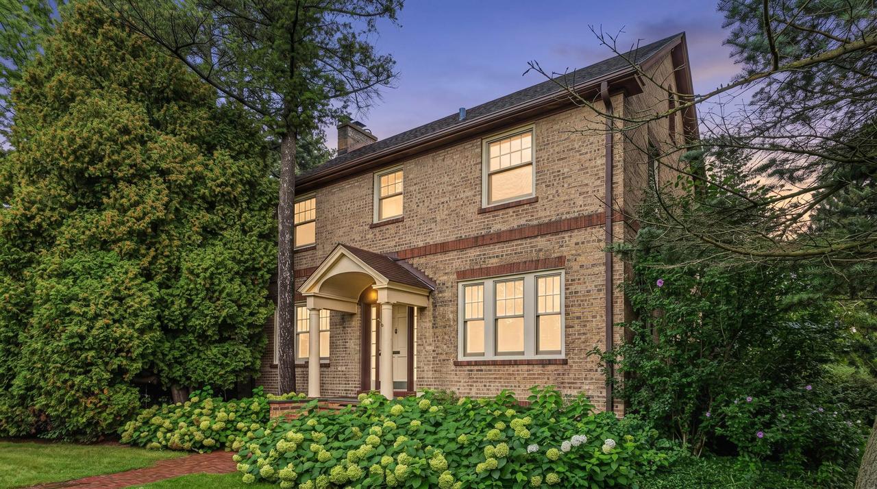 1324 Fredrickson Pl., Highland Park, IL 60035