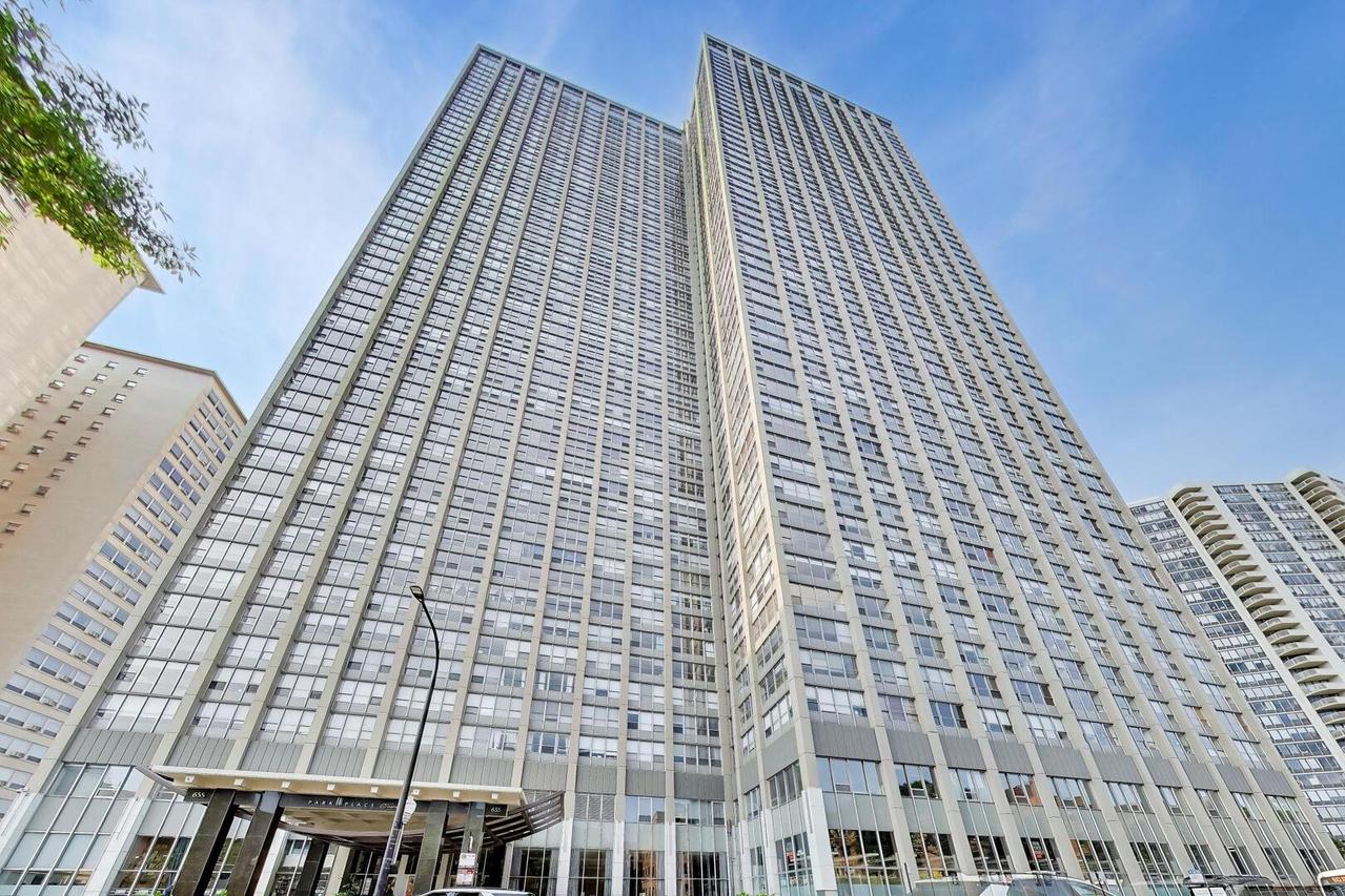 655 W Irving Park Rd. #2801, Chicago, IL 60613