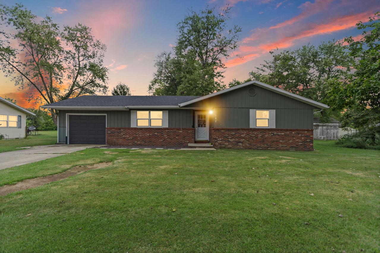 742 N Reel Ave., Salem, IL 62881
